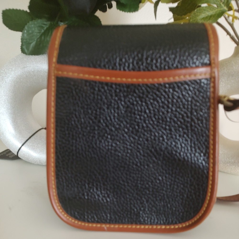 Dooney & Bourke Pebble Grain Crossbody - Picture 5 of 8